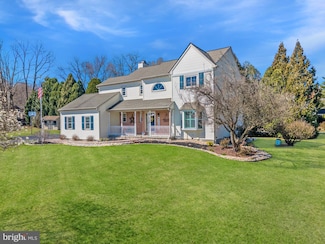 8 Fox Farm Ln, Downingtown, PA 19335