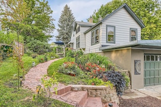 3122 Drury Ln, Mound, MN 55364