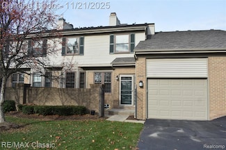 29424 Regents Pointe Unit 62, Farmington Hills, MI 48331
