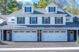 103 Crossings Blvd, Schenectady, NY 12306