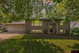 116 Selby Ave, Owatonna, MN 55060
