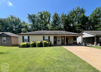 600 Elizabeth Dr, Paragould, AR 72450