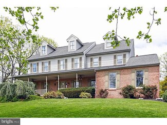 900 Chesterfield Dr, Ambler, PA 19002
