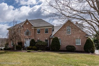 10 Doe Dr, Dallas, PA 18612
