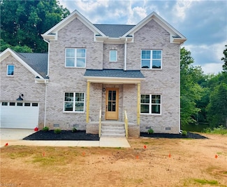 413 Spring Lake Farm Cir, Winston Salem, NC 27101
