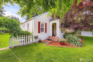 8112 Florida Dr, Everett, WA 98203