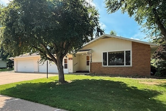 1710 W 5th St, Marshfield, WI 54449