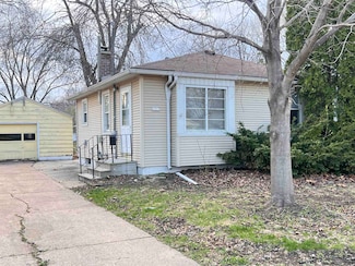 1317 Hazel St, Oshkosh, WI 54901