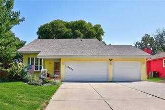 3825 SE 25th Ct, Des Moines, IA 50320