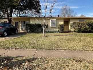 913 Grande Dr, Mesquite, TX 75149