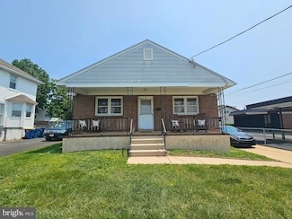2 Spruce Ave, Elsmere, DE 19805