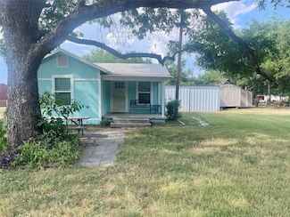801 Pat And Herman Unit 18, Graford, TX 76449