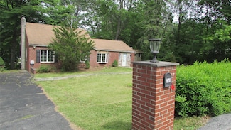 231 Lakeview Rd, Wappingers Falls, NY 12590