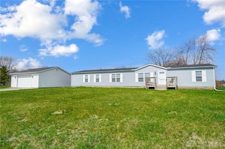 6766 Garlough Rd, Springfield, OH 45502