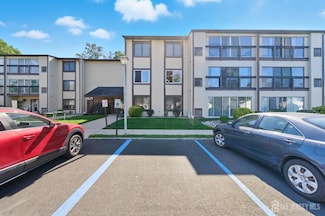 277 Crosse Dr Unit 2C, Monroe, NJ 08831