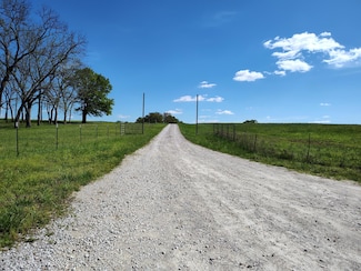 000 County Road 220, Preston, MO 65732
