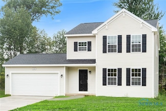 1066 Seneca Dr, Wauseon, OH 43567
