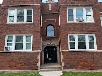 10500 S Wabash Ave Unit 100, Chicago, IL 60628