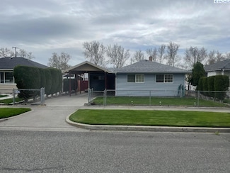 1612 W Yakima St, Pasco, WA 99301