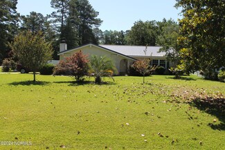 116 Whipperwill Ln, Hallsboro, NC 28442