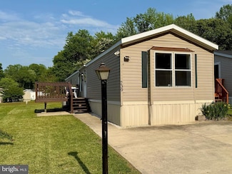 239 Edward Ln, Lothian, MD 20711