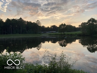 296 Beech Rd, Country Squire Lakes, IN 47265