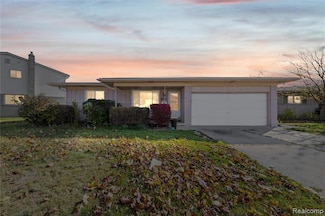 34576 Hawke Dr, Sterling Heights, MI 48310