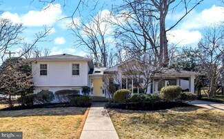 4400 Delmont Ln, Kensington, MD 20895