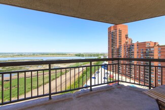 2508 Harmon Cove Tower, Secaucus, NJ 07094