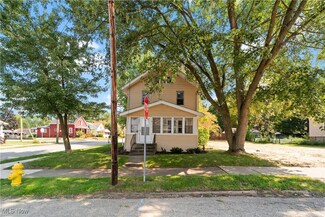 595 Lloyd St, Barberton, OH 44203
