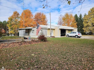 8009 Arendt Rd, Brockway, MI 48097