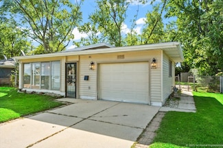409 Wilshire St, Park Forest, IL 60466