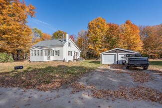 433 Meaderboro Rd, Farmington, NH 03835