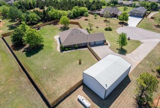 1951 W Trent Court Way, Mustang, OK 73064