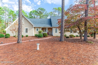 14 Galston Ct, Pinehurst, NC 28374