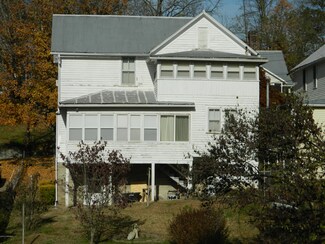 208 Church Hill St, Bonnots Mill, MO 65016