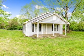 746 N Military St, Loretto, TN 38469
