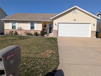 92 Four Winds Dr, Saint Peters, MO 63376