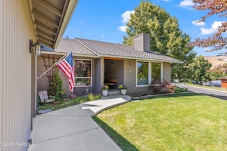 508 Senter Place, Selah, WA 98942