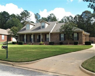 377 Hickory Place, Wetumpka, AL 36093