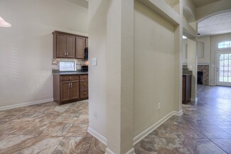 103 Garden Acres, Huntsville, TX 77320