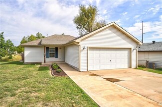 1406 E Harrison Ave, Guthrie, OK 73044