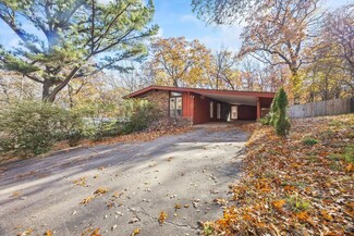 6 Bishampton Ln, Bella Vista, AR 72714