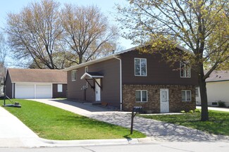 325 5th St SW, Plainview, MN 55964
