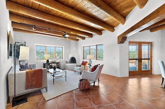 23a Camino Hasta Manana, Santa Fe, NM 87506