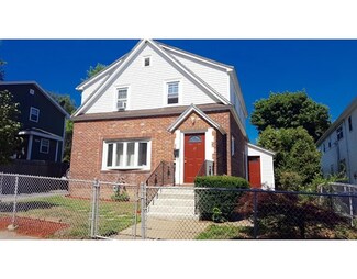 17 S Stowell St, Worcester, MA 01604