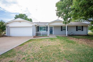 1524 N Young St, Stillwater, OK 74075
