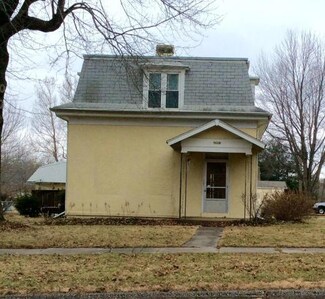 408 N 5th St, Wathena, KS 66090