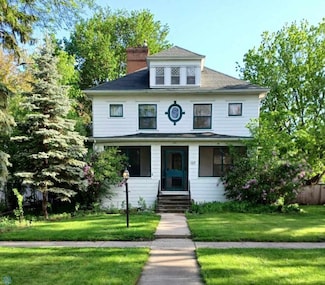 1117 3rd Ave S, Fargo, ND 58103
