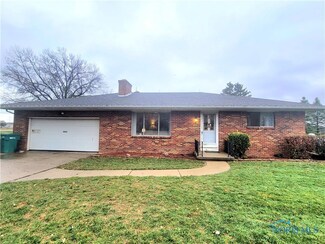 4022 Williston Rd, Northwood, OH 43619